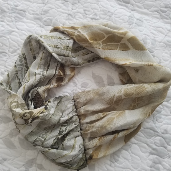 Roberto Cavalli Scarf 100% Silk - Picture 6 of 6